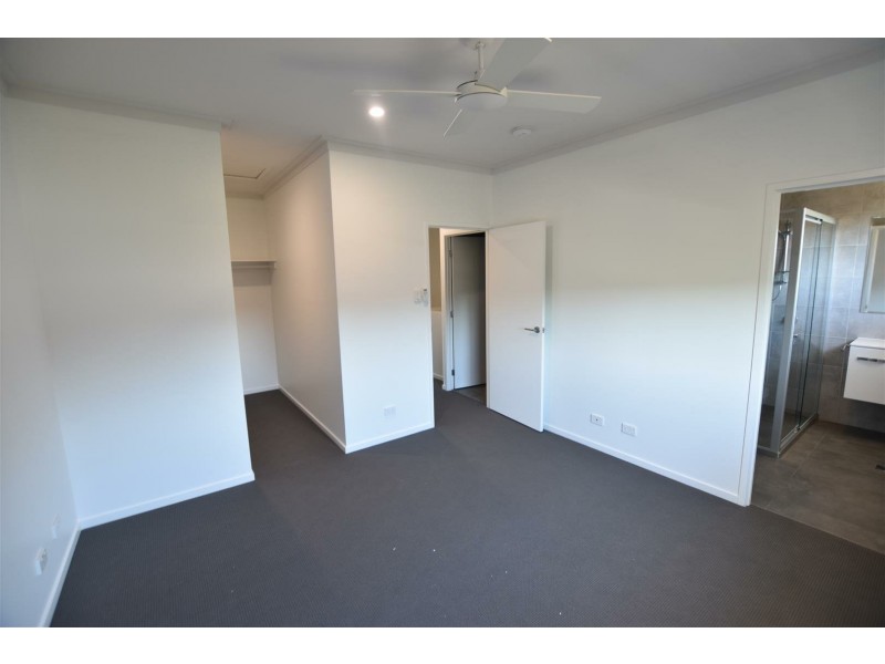 Unit 4/1570 Gympie Road, Carseldine QLD 4034