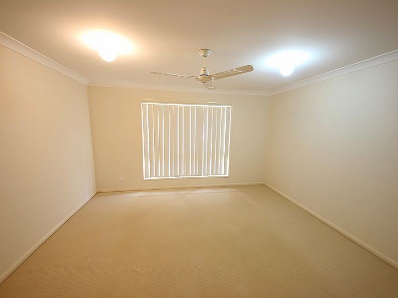 Rothwell QLD 4022