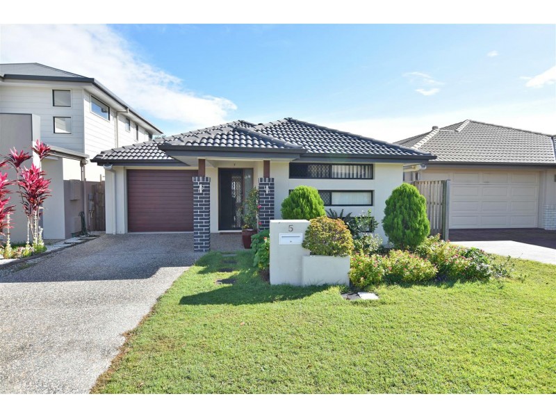 5 Moreton Street, Fitzgibbon QLD 4018