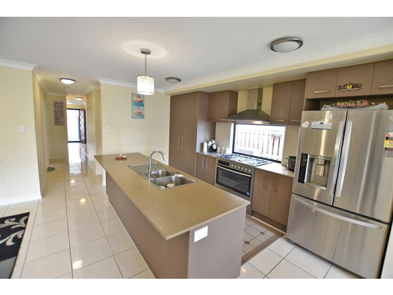 5 Moreton Street, Fitzgibbon QLD 4018