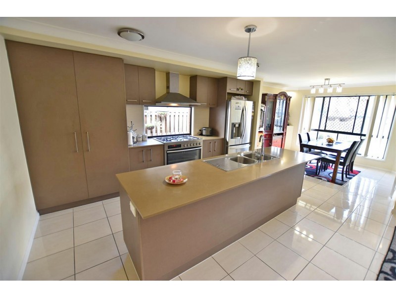 5 Moreton Street, Fitzgibbon QLD 4018