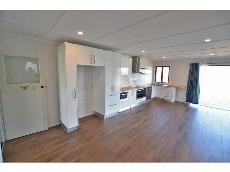 Unit 1/32 Woodcliffe Crescent, Woody Point QLD 4019