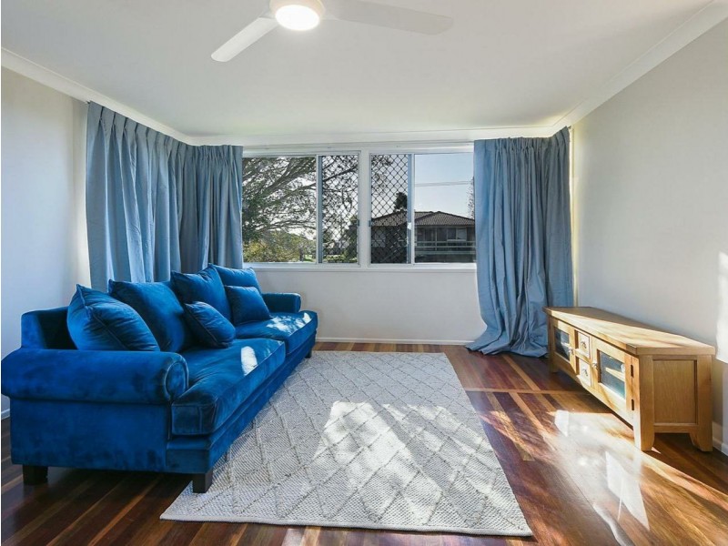 39 Lavercombe Drive, Kallangur QLD 4503