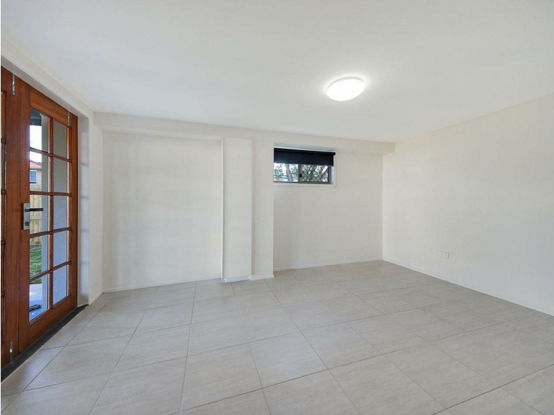39 Lavercombe Drive, Kallangur QLD 4503