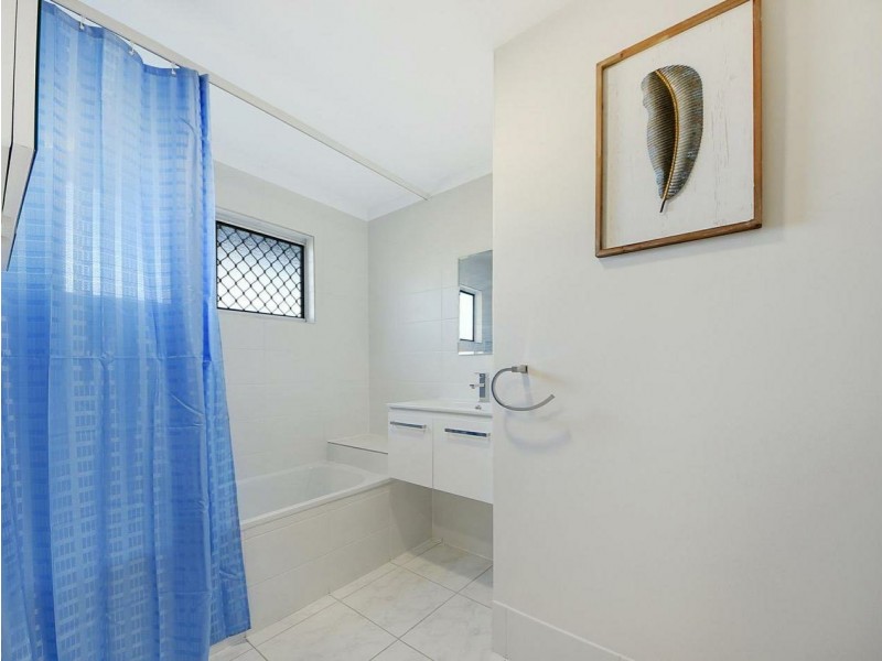 39 Lavercombe Drive, Kallangur QLD 4503