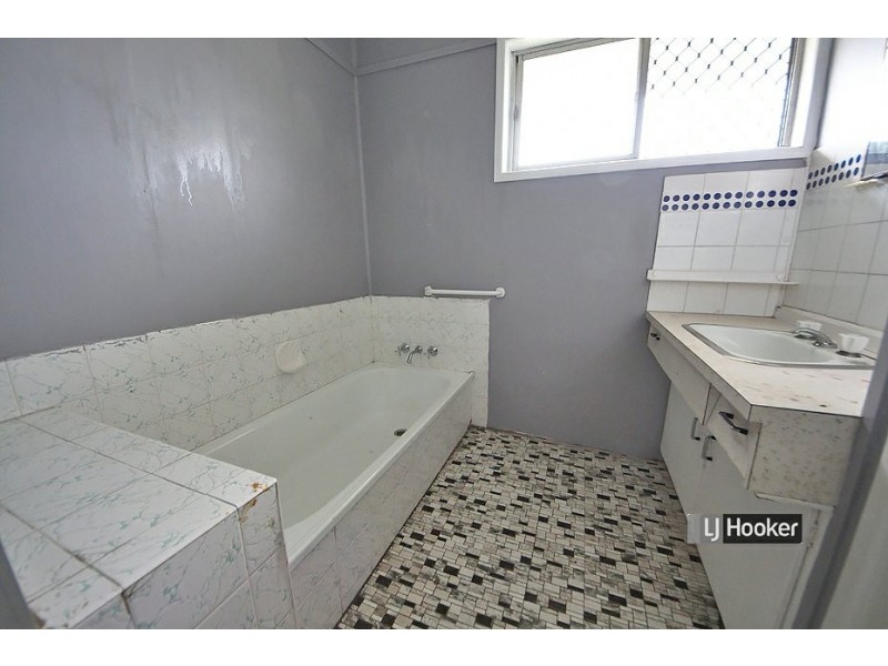 13 Baines Street, Kallangur QLD 4503