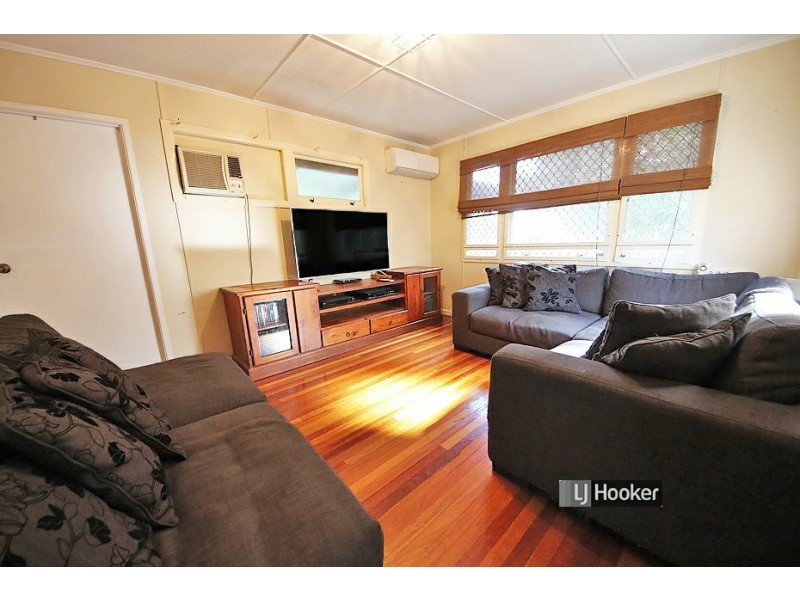 8 Andrew Street, Kallangur QLD 4503