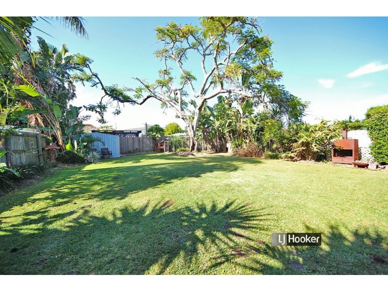 8 Andrew Street, Kallangur QLD 4503