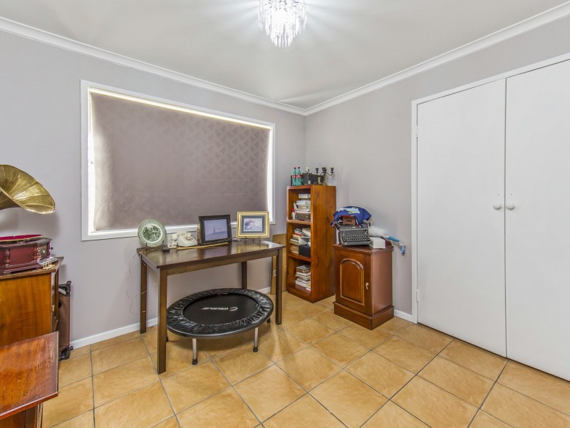 15 Poplar Place, Kallangur QLD 4503