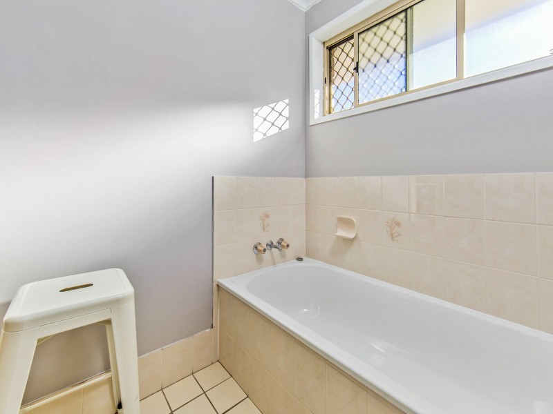 15 Poplar Place, Kallangur QLD 4503