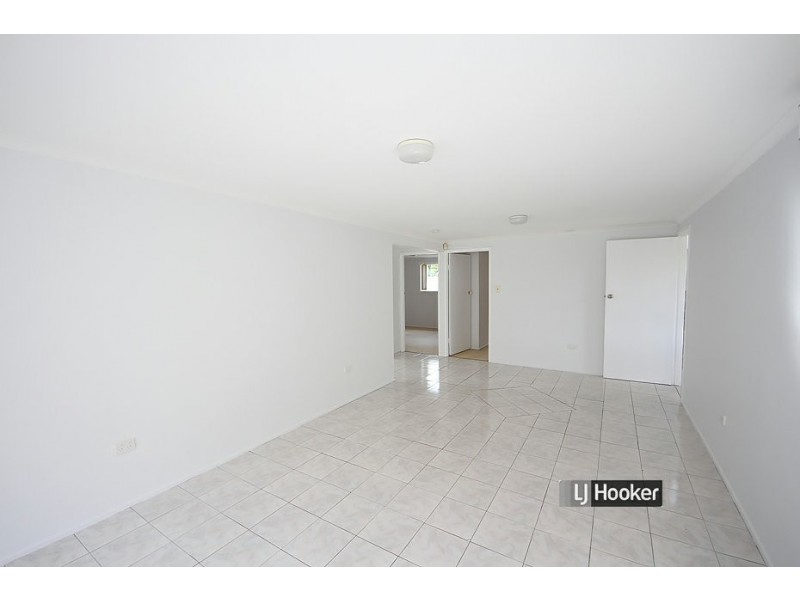 16 Arrakune Crescent, Kallangur QLD 4503