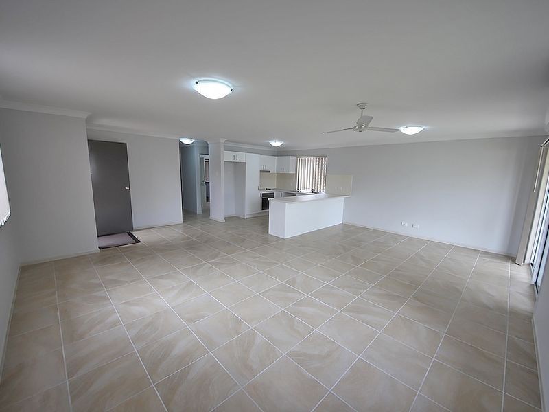 Unit 2/27A Old Gympie Road, Kallangur QLD 4503