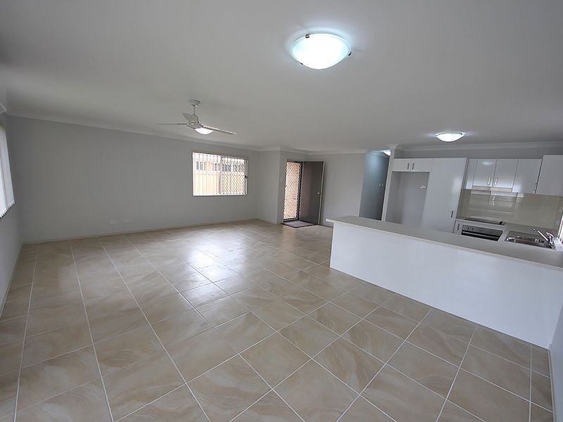 Unit 2/27A Old Gympie Road, Kallangur QLD 4503