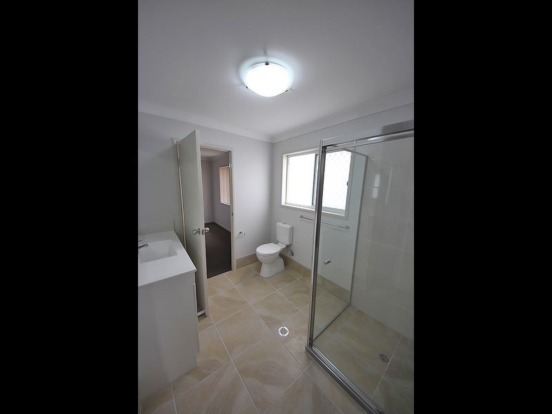 Unit 2/27A Old Gympie Road, Kallangur QLD 4503