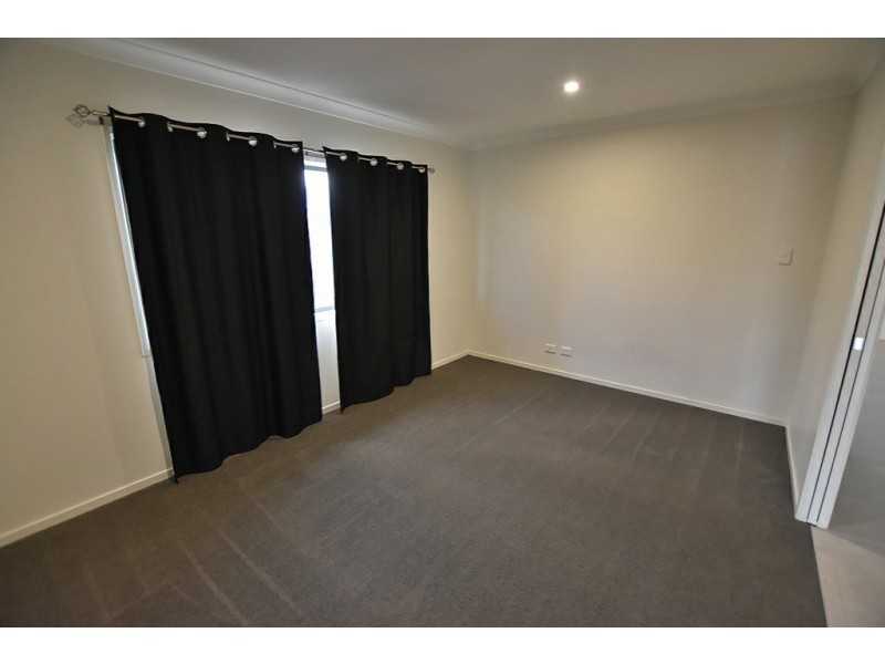 76 Surround Street, Dakabin QLD 4503