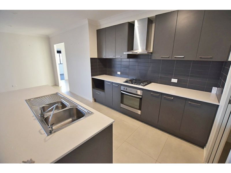 76 Surround Street, Dakabin QLD 4503