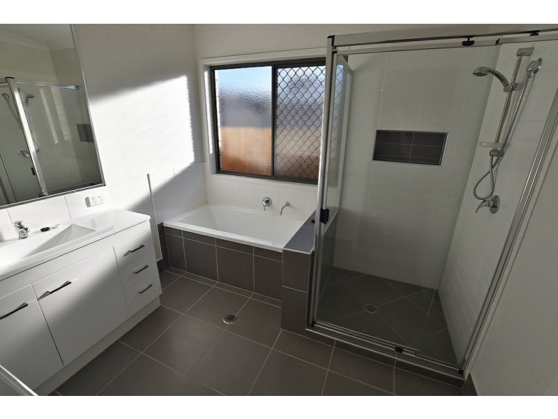 76 Surround Street, Dakabin QLD 4503