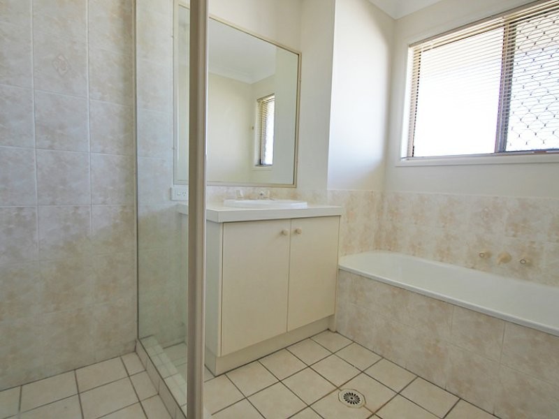 8 Roper Place, Kallangur QLD 4503