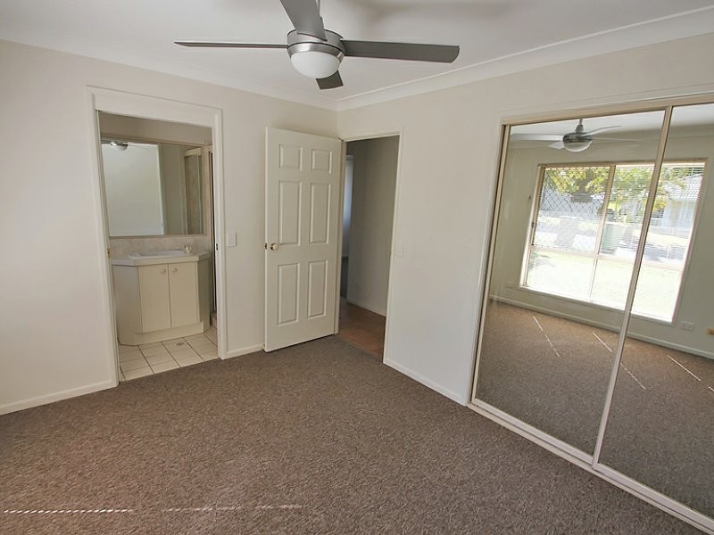 8 Roper Place, Kallangur QLD 4503