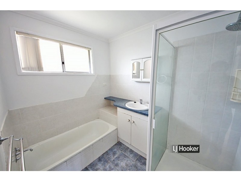 16 Arrakune Crescent, Kallangur QLD 4503