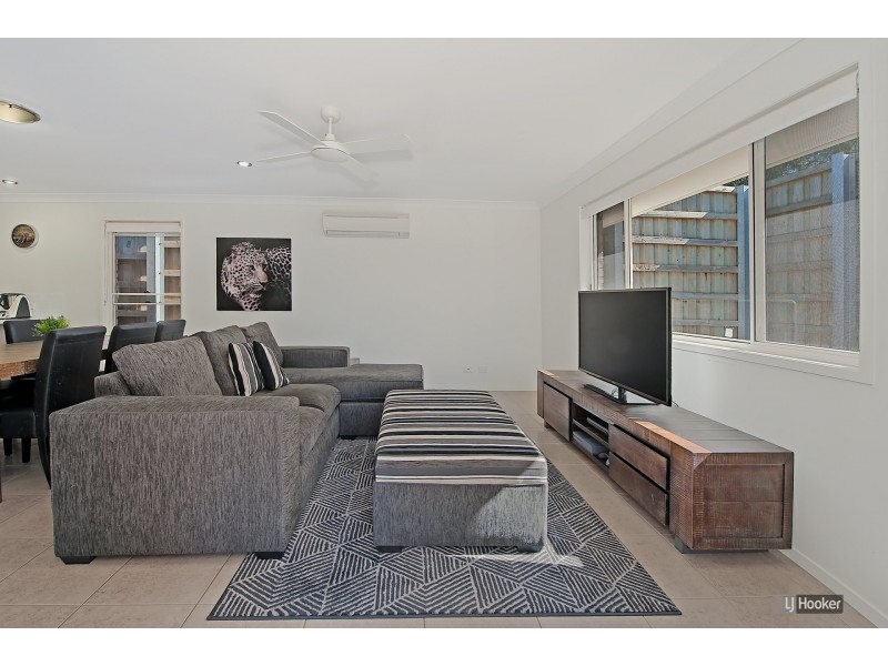 70 Olsen Circuit, Kallangur QLD 4503