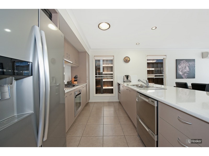 70 Olsen Circuit, Kallangur QLD 4503