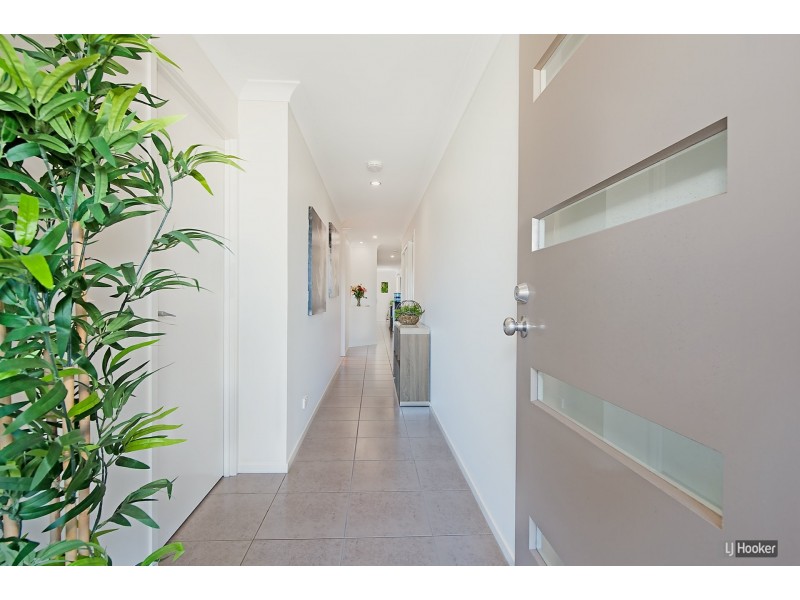 70 Olsen Circuit, Kallangur QLD 4503