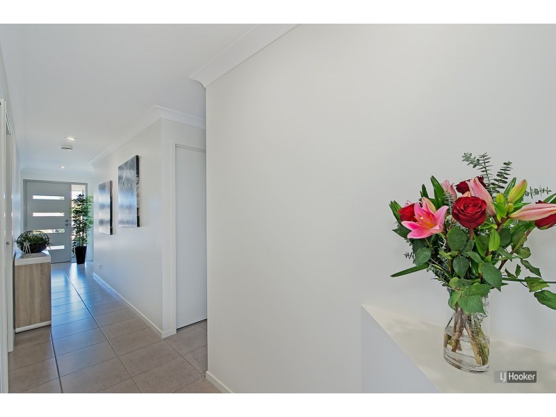 70 Olsen Circuit, Kallangur QLD 4503