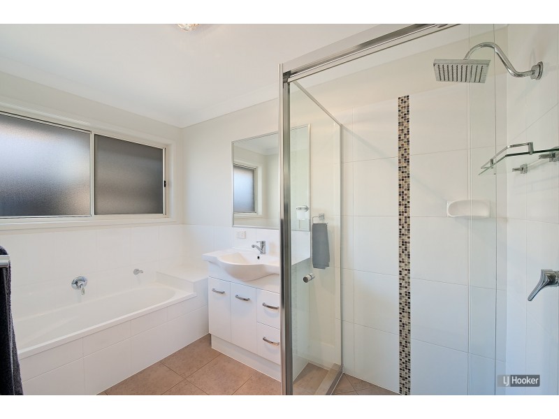 70 Olsen Circuit, Kallangur QLD 4503