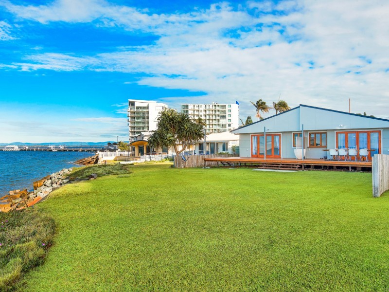 32 Woodcliffe Crescent, Woody Point QLD 4019