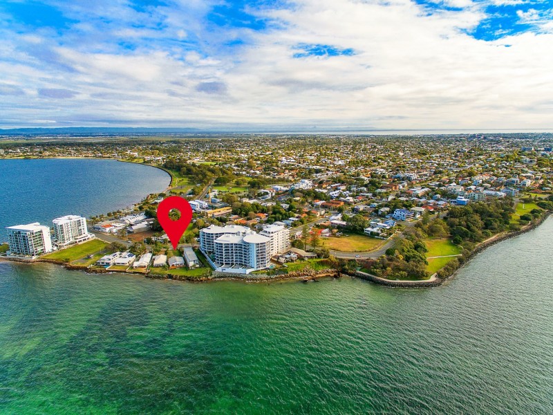 32 Woodcliffe Crescent, Woody Point QLD 4019