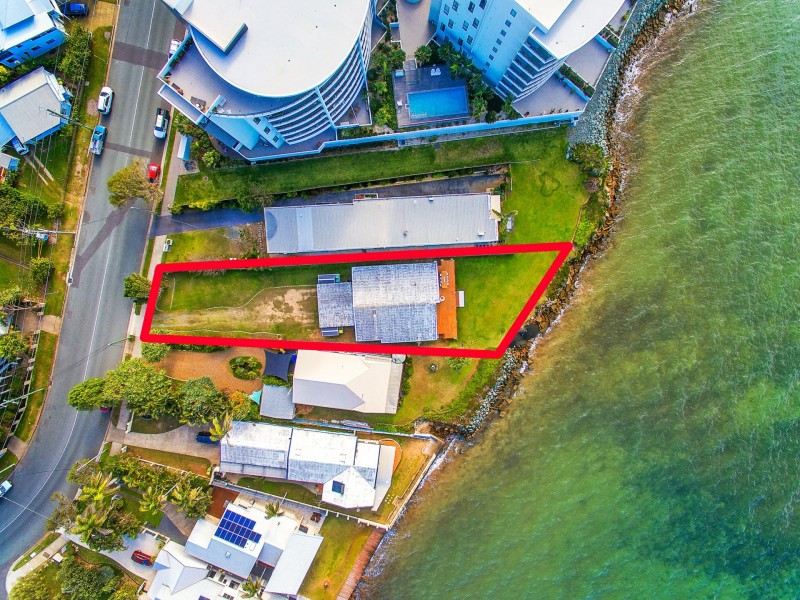 32 Woodcliffe Crescent, Woody Point QLD 4019