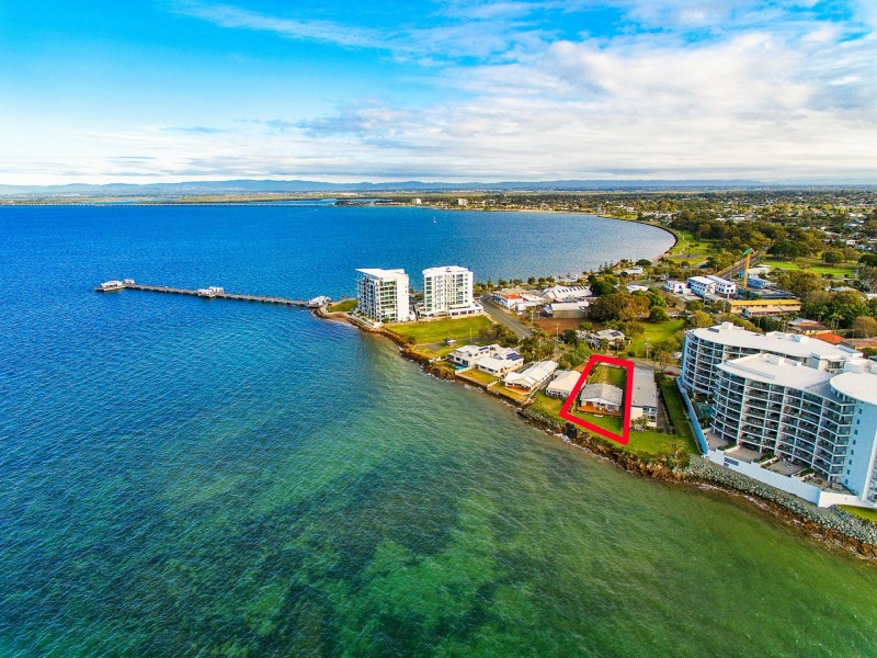 32 Woodcliffe Crescent, Woody Point QLD 4019