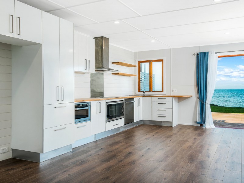 32 Woodcliffe Crescent, Woody Point QLD 4019