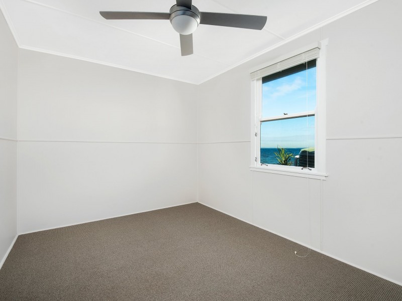 32 Woodcliffe Crescent, Woody Point QLD 4019