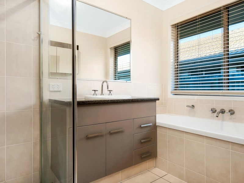 2 Nutmeg Drive, Griffin QLD 4503