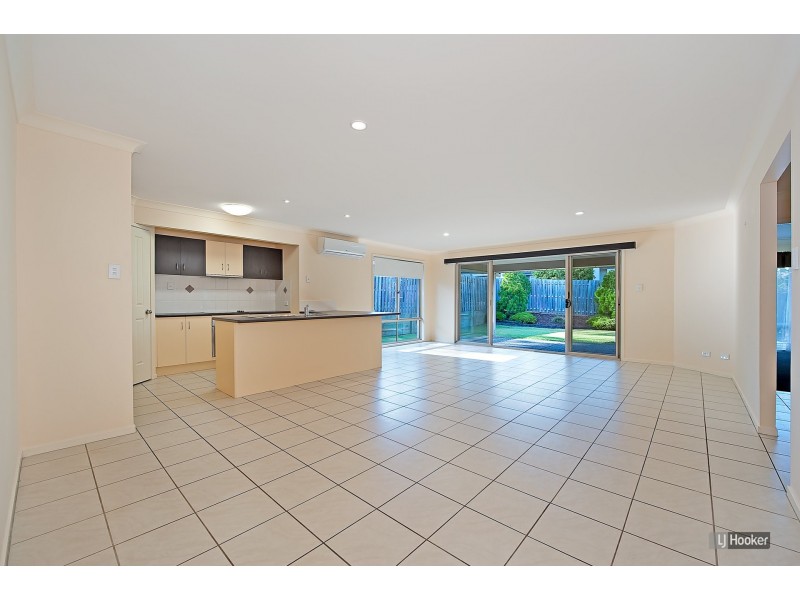 8 Ulysses Street, Kallangur QLD 4503