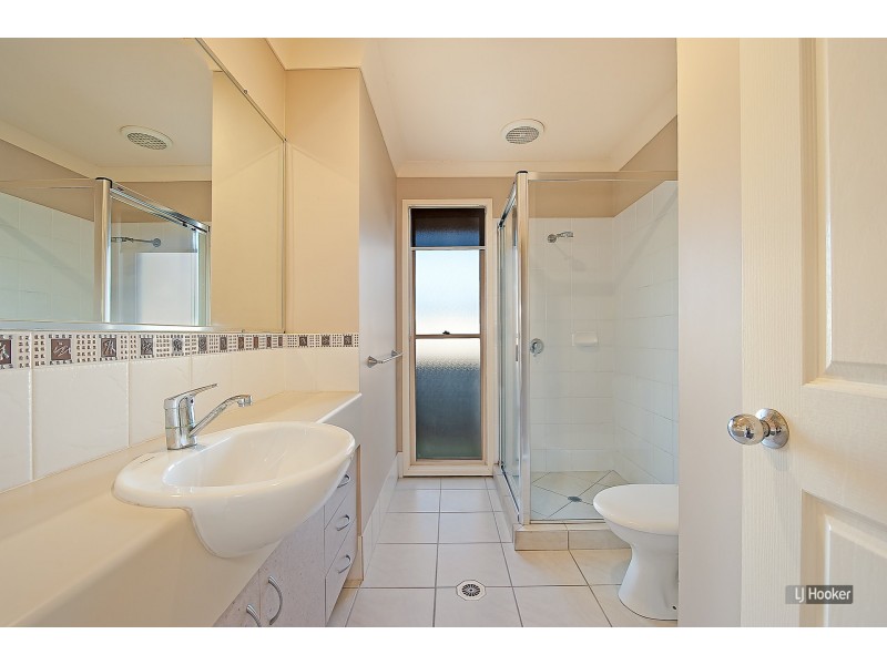 8 Ulysses Street, Kallangur QLD 4503