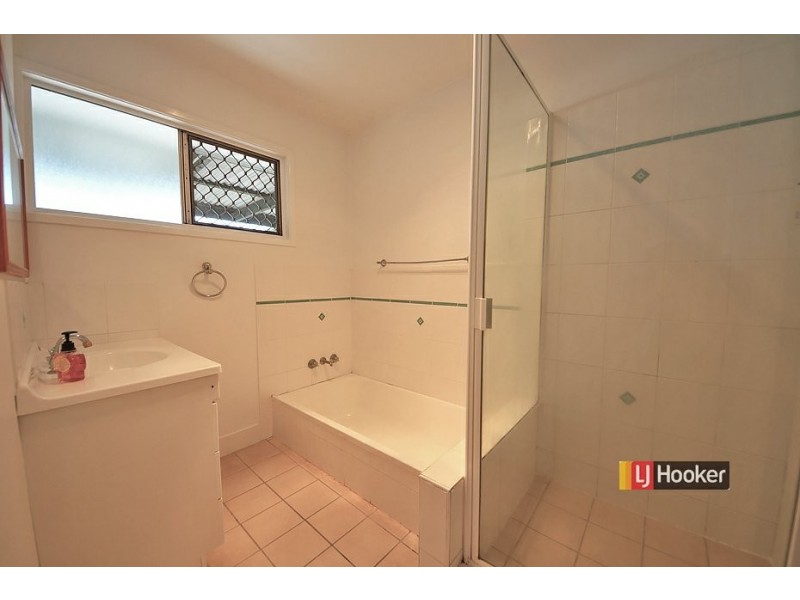 9 Claragh Court, Kallangur QLD 4503