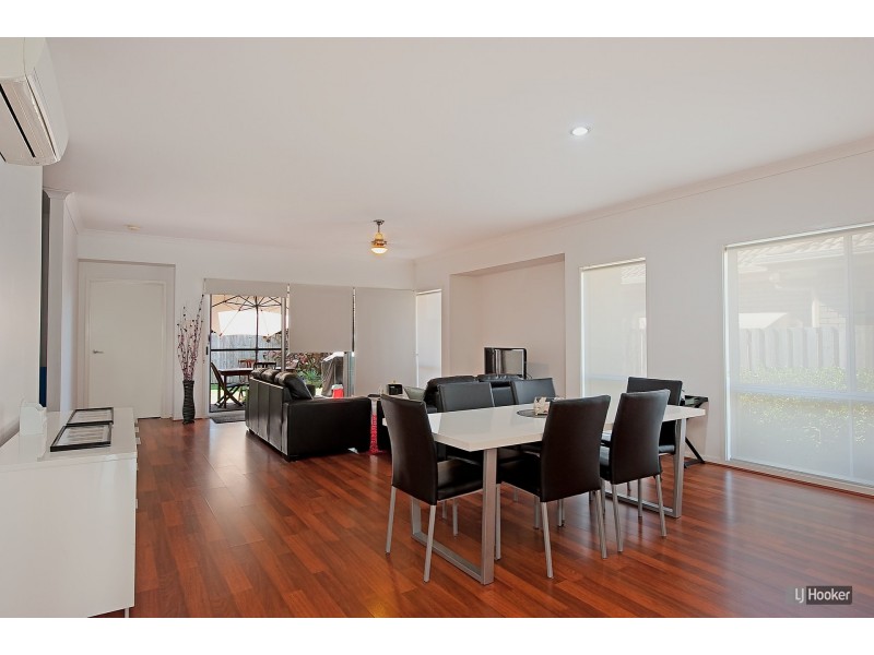 8 Lanaghan Circuit, North Lakes QLD 4509