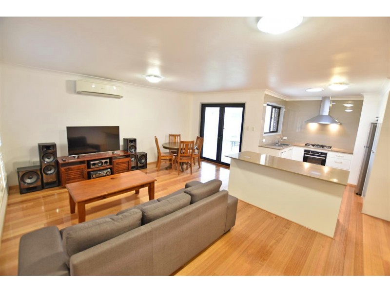 10 Traylen Avenue, Kallangur QLD 4503