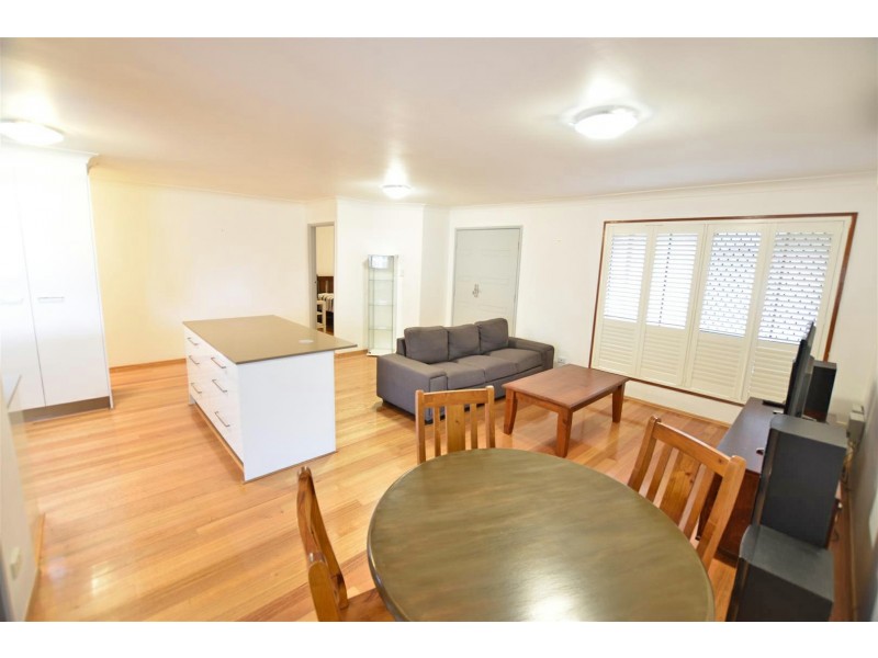 10 Traylen Avenue, Kallangur QLD 4503