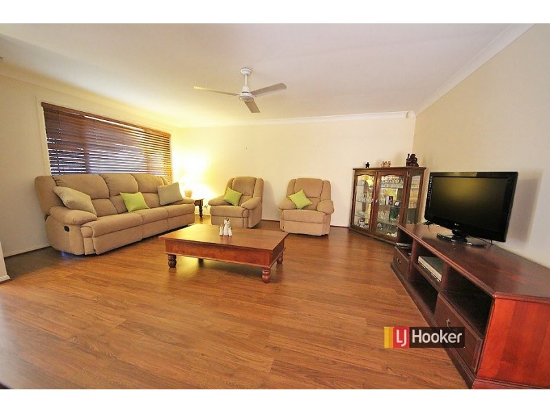 15 Meryll Court, Kallangur QLD 4503