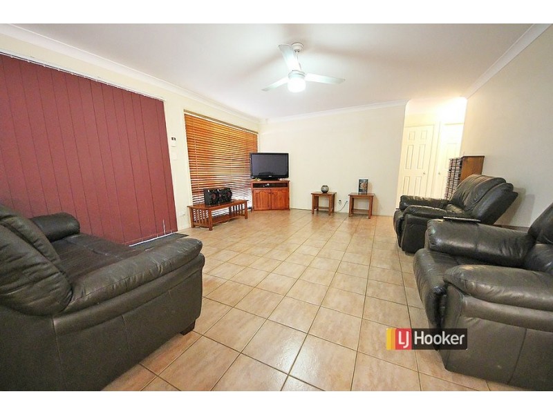15 Meryll Court, Kallangur QLD 4503