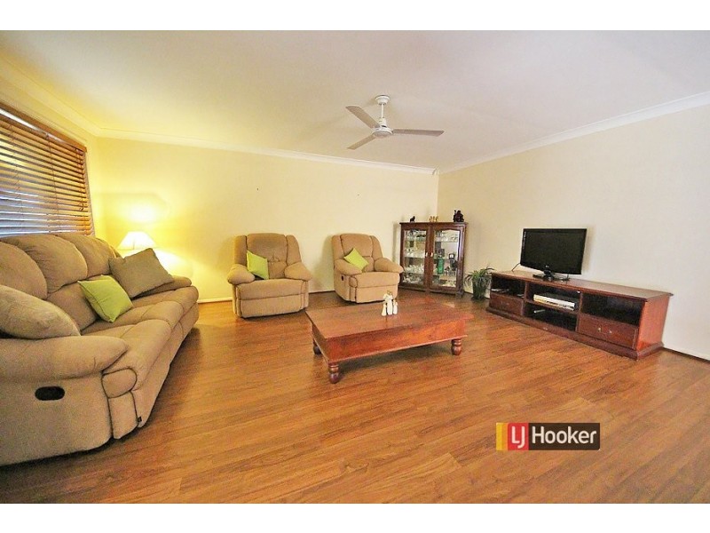 15 Meryll Court, Kallangur QLD 4503