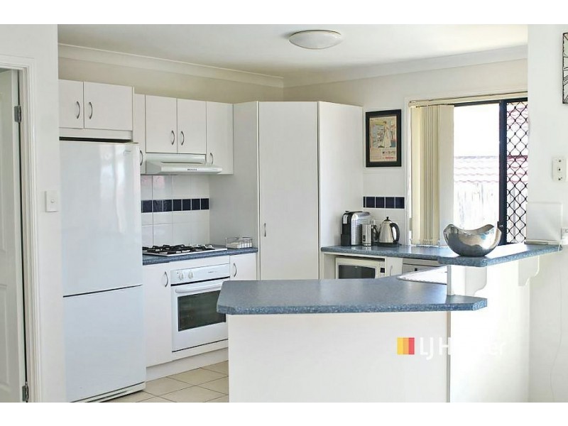 27 Mowbray Court, Kallangur QLD 4503