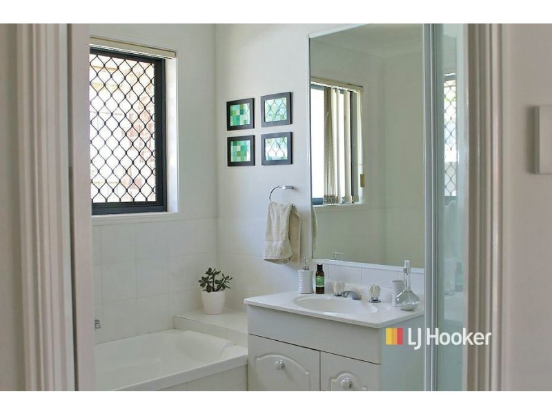 27 Mowbray Court, Kallangur QLD 4503