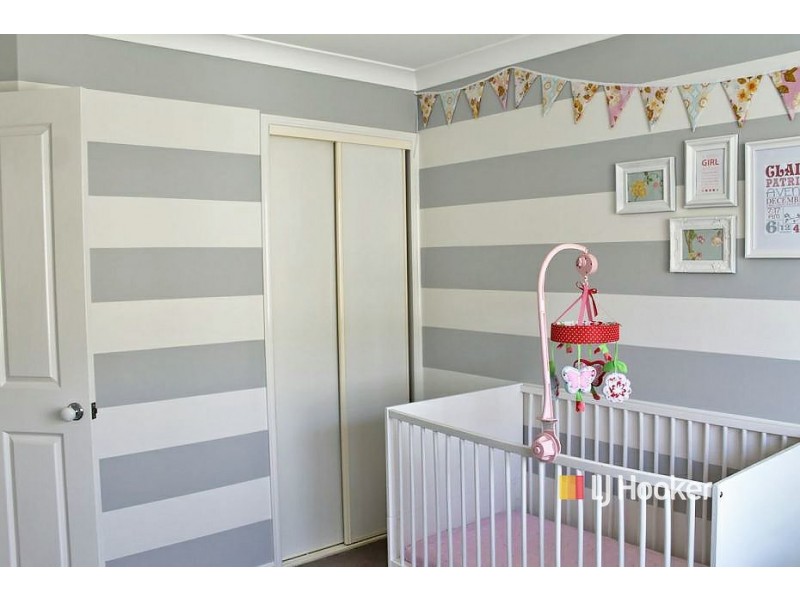 27 Mowbray Court, Kallangur QLD 4503