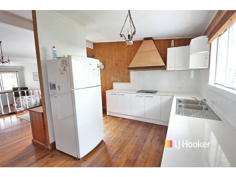 27 Lavercombe Drive, Kallangur QLD 4503