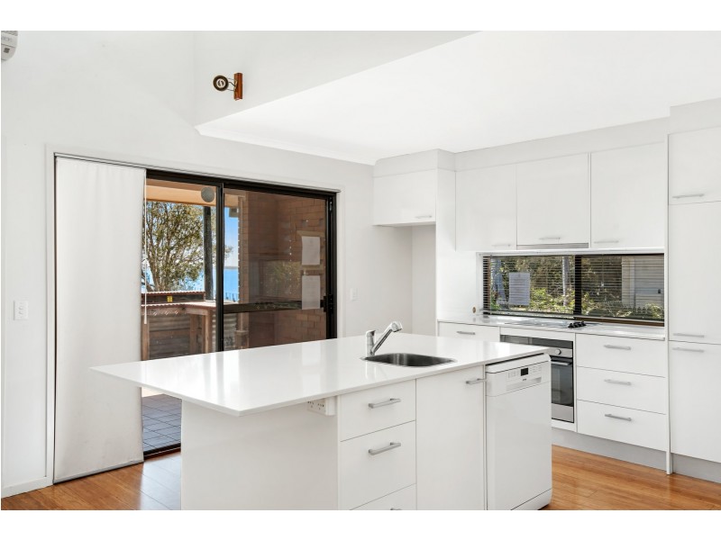 130 Ningi Esplanade, Ningi QLD 4511